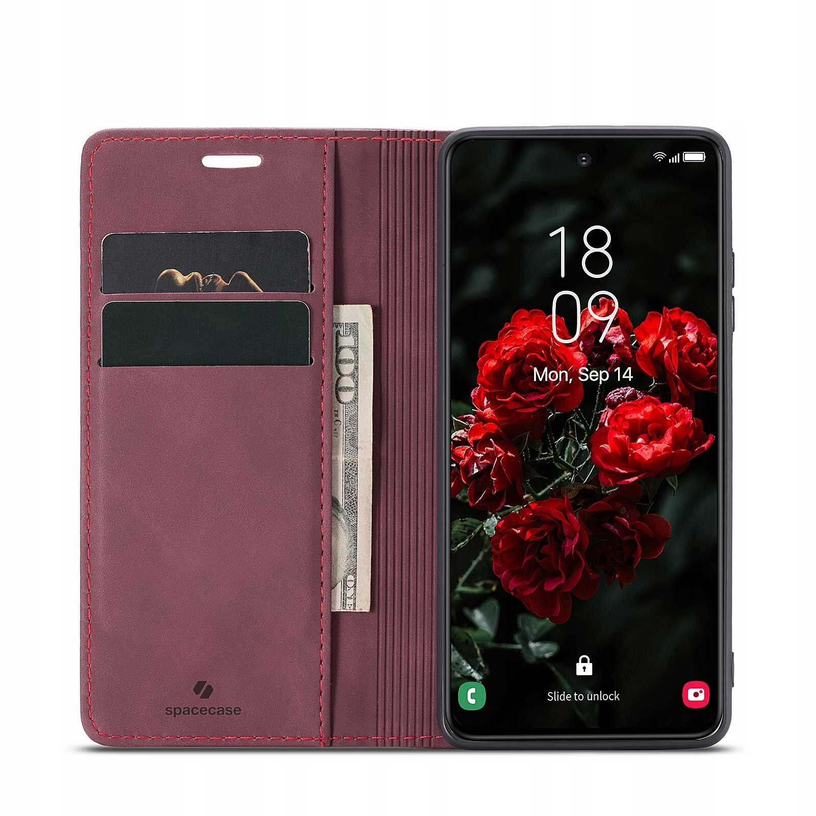 Etui z klapką w kolorze czerwonym z miejscem na karty i banknoty, obok smartfon z wyświetlaczem pokazującym godzinę 18:09 i datę Mon, Sep 14. Na ekranie telefonu widoczne są czerwone róże, a na etui znajduje się logo \'spacecase\'.