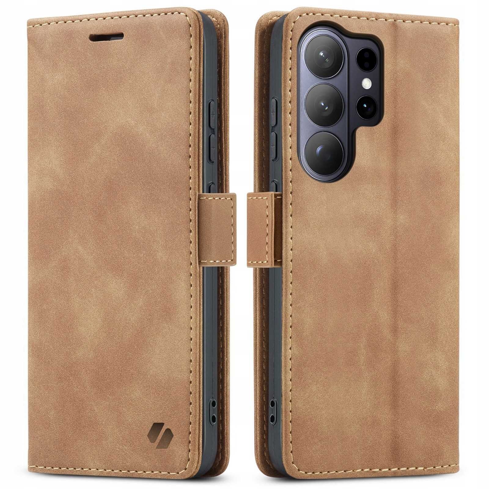 Brązowe etui z klapką do telefonu, z widocznymi trzema otworami na aparaty. Na dole znajduje się logo w kształcie stylizowanej litery \'S\'.