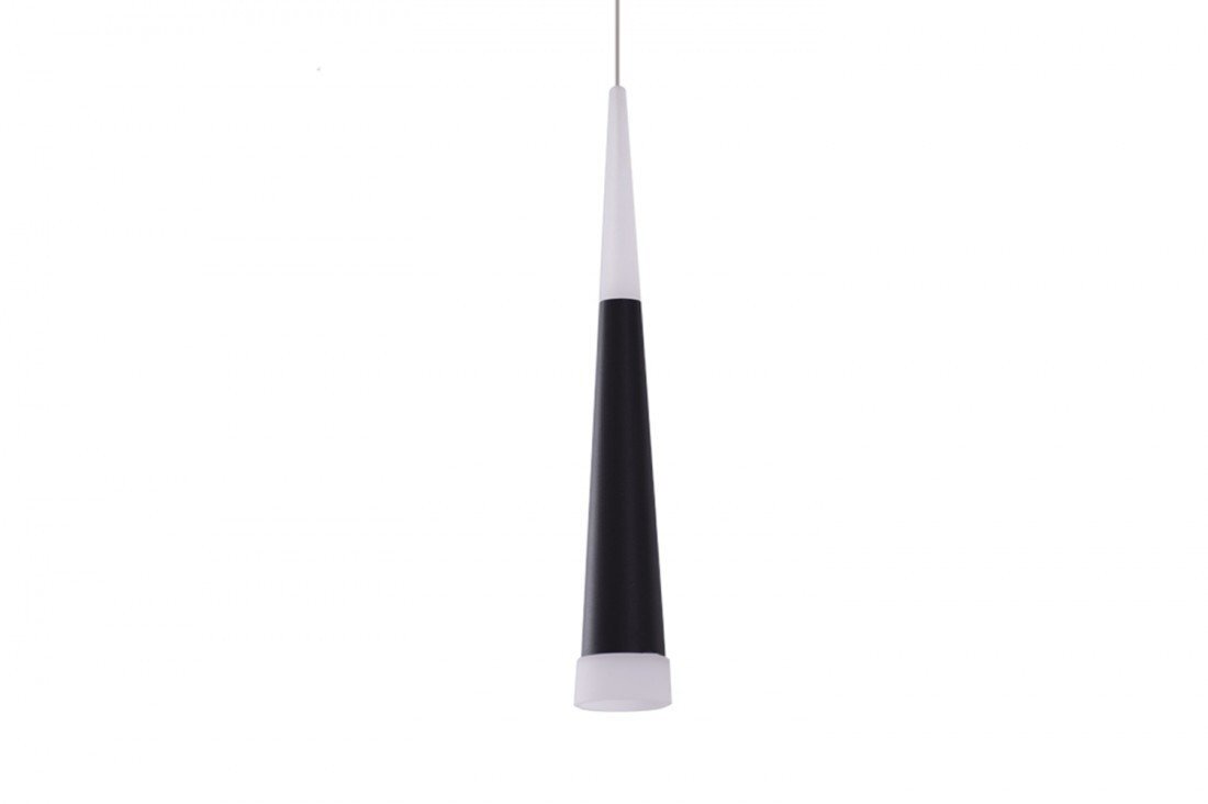 Na obrazie widoczna jest wisząca lampa o stożkowym kształcie, z białą górną częścią i czarnym środkiem. Dolna część lampy jest również biała.