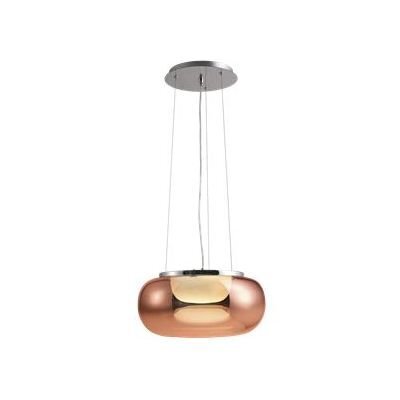 Lampa wisząca o nowoczesnym designie z metalicznym, miedzianym kloszem i chromowaną podstawą sufitową. Zawieszona na trzech cienkich przewodach.