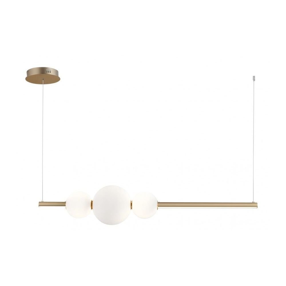 Lampa wisząca LED z trzema kulistymi kloszami w kolorze białym, zamontowana na metalowym pręcie w złotym odcieniu. Lampa jest zawieszona na dwóch cienkich przewodach przymocowanych do okrągłej podsufitki.