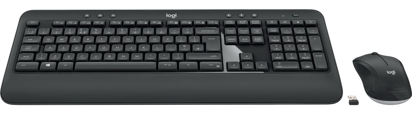 Na obrazie widoczna jest czarna klawiatura i myszka z logo \'logi\'. Obok myszki znajduje się mały odbiornik USB.