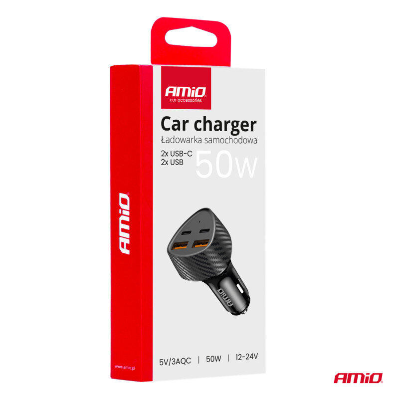 Opakowanie ładowarki samochodowej AMiO z napisem \'Car charger Ładowarka samochodowa 2x USB-C 2x USB 50W\'. Widoczny jest obrazek ładowarki z dwoma portami USB-C i dwoma portami USB-A oraz logo AMiO.