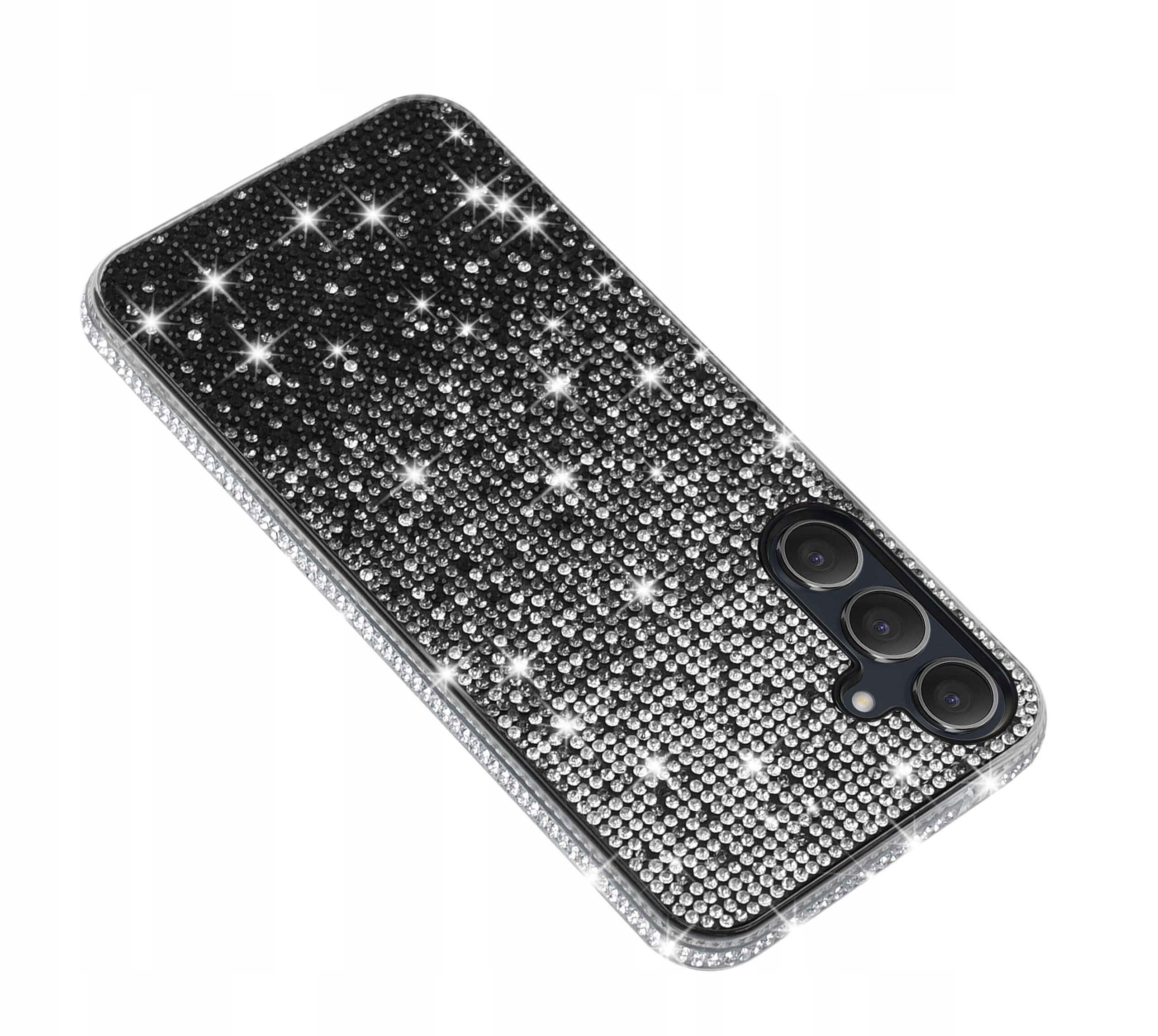 Obraz przedstawia etui na telefon pokryte błyszczącymi kryształkami, z trzema otworami na aparaty fotograficzne.