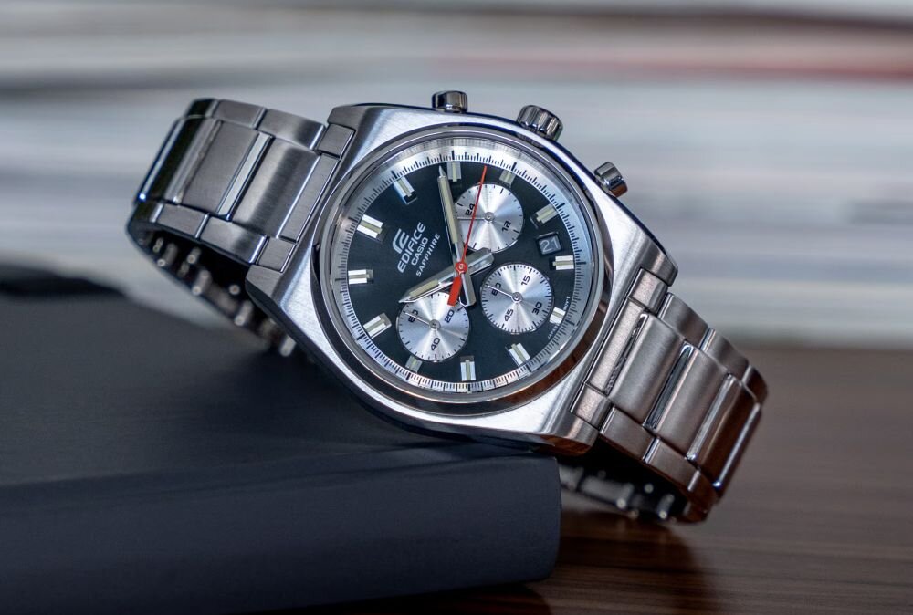 CASIO Casual Edifice EFB-730D tarcza 3-6-9 sportowy chronograf z datownikiem