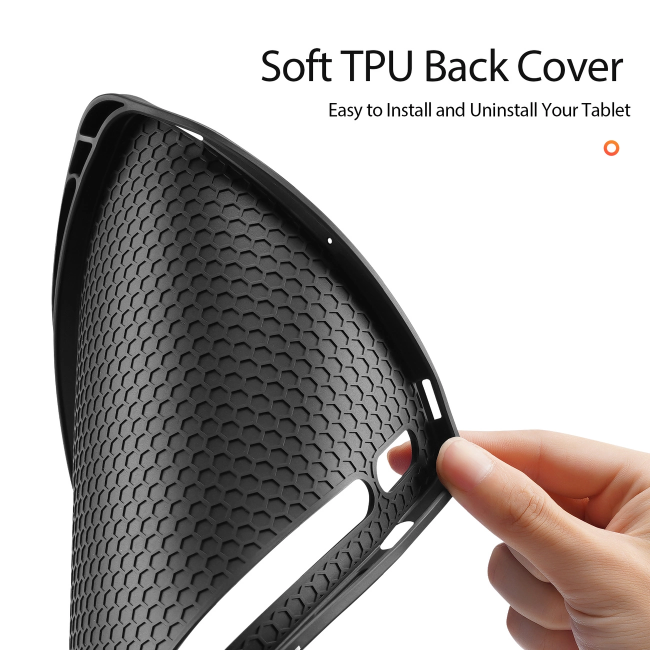 Czarne etui z miękkiego TPU z teksturą plastra miodu, trzymane w dłoni. Tekst na obrazie: \'Soft TPU Back Cover Easy to Install and Uninstall Your Tablet\'.