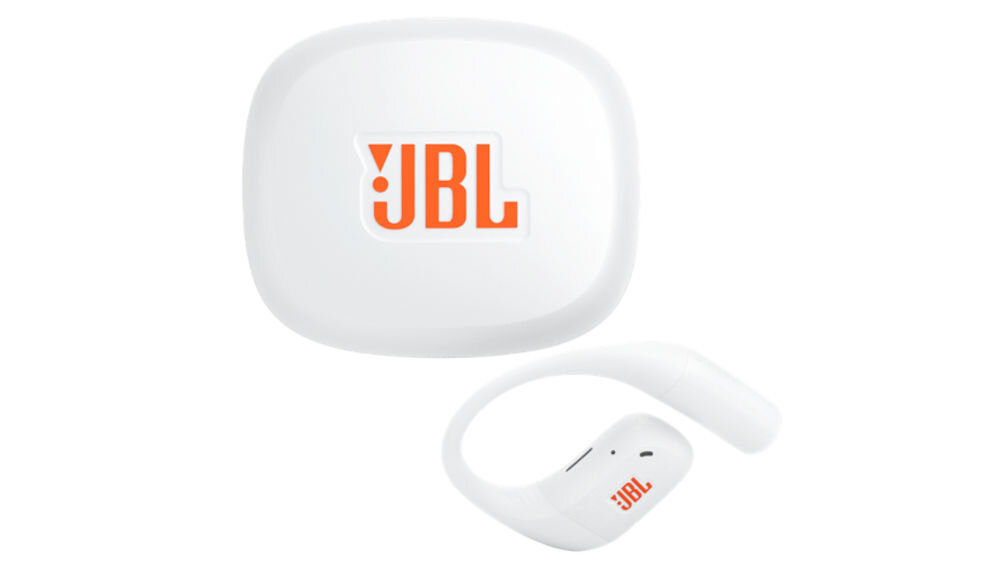 Na obrazie widoczne są białe słuchawki bezprzewodowe oraz etui z logo \'JBL\' w kolorze pomarańczowym.