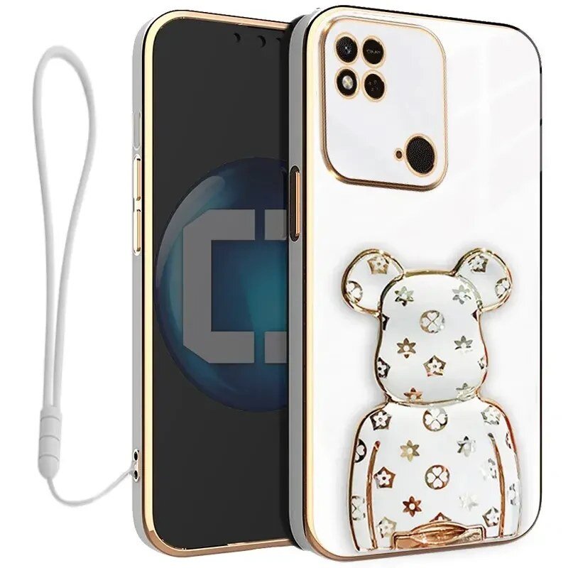 Etui na telefon z białym tłem i złotymi elementami, ozdobione wzorem misia z motywami kwiatowymi. Obok znajduje się smycz w kolorze białym.