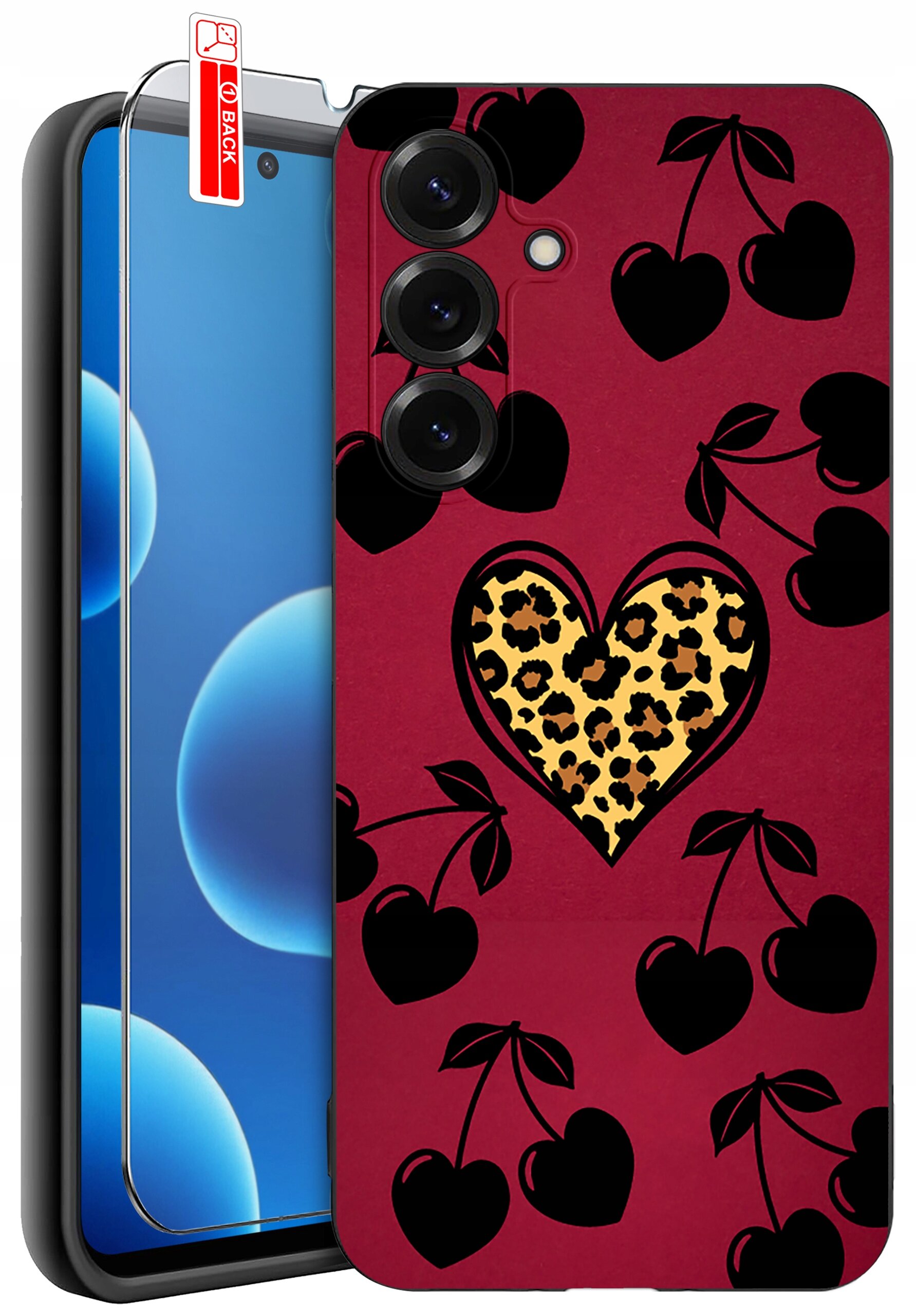 Etui na telefon z czerwonym tłem, ozdobione czarnymi sercami i jednym sercem z wzorem w panterkę. Obok etui znajduje się szkło ochronne z napisem \'BACK\'.