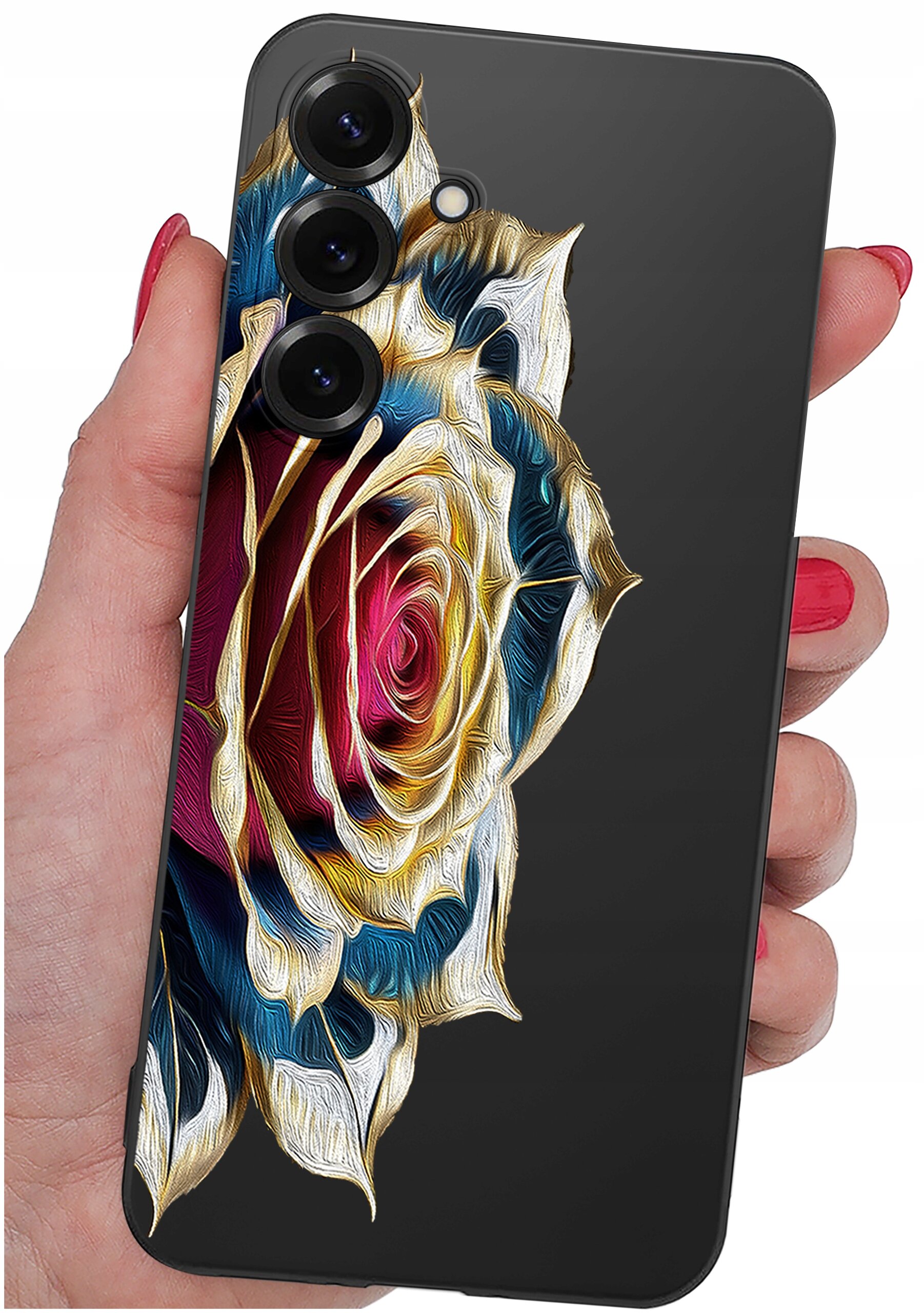 Etui na telefon z kolorowym wzorem róży, trzymane w dłoni. Etui ma trzy otwory na aparaty fotograficzne.