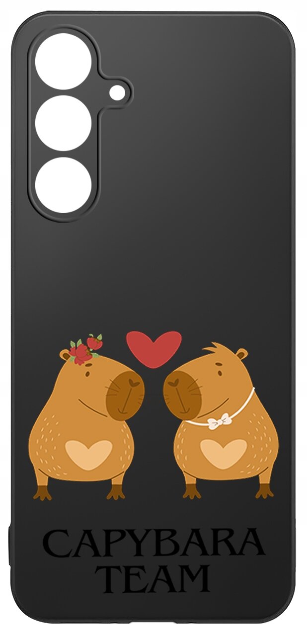 Czarne etui z grafiką dwóch kapibar z sercami na brzuchach, nad którymi unosi się czerwone serce. Na dole widnieje napis \'CAPYBARA TEAM\'.