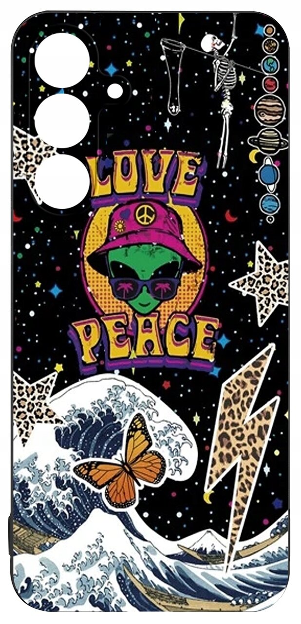 Etui z kolorowym wzorem przedstawiającym zielonego kosmitę w kapeluszu z napisem \'LOVE PEACE\', otoczonego gwiazdami, falą, motylem i błyskawicą w panterkę. W tle widoczne są planety i szkielety na czarnym tle z kolorowymi kropkami.