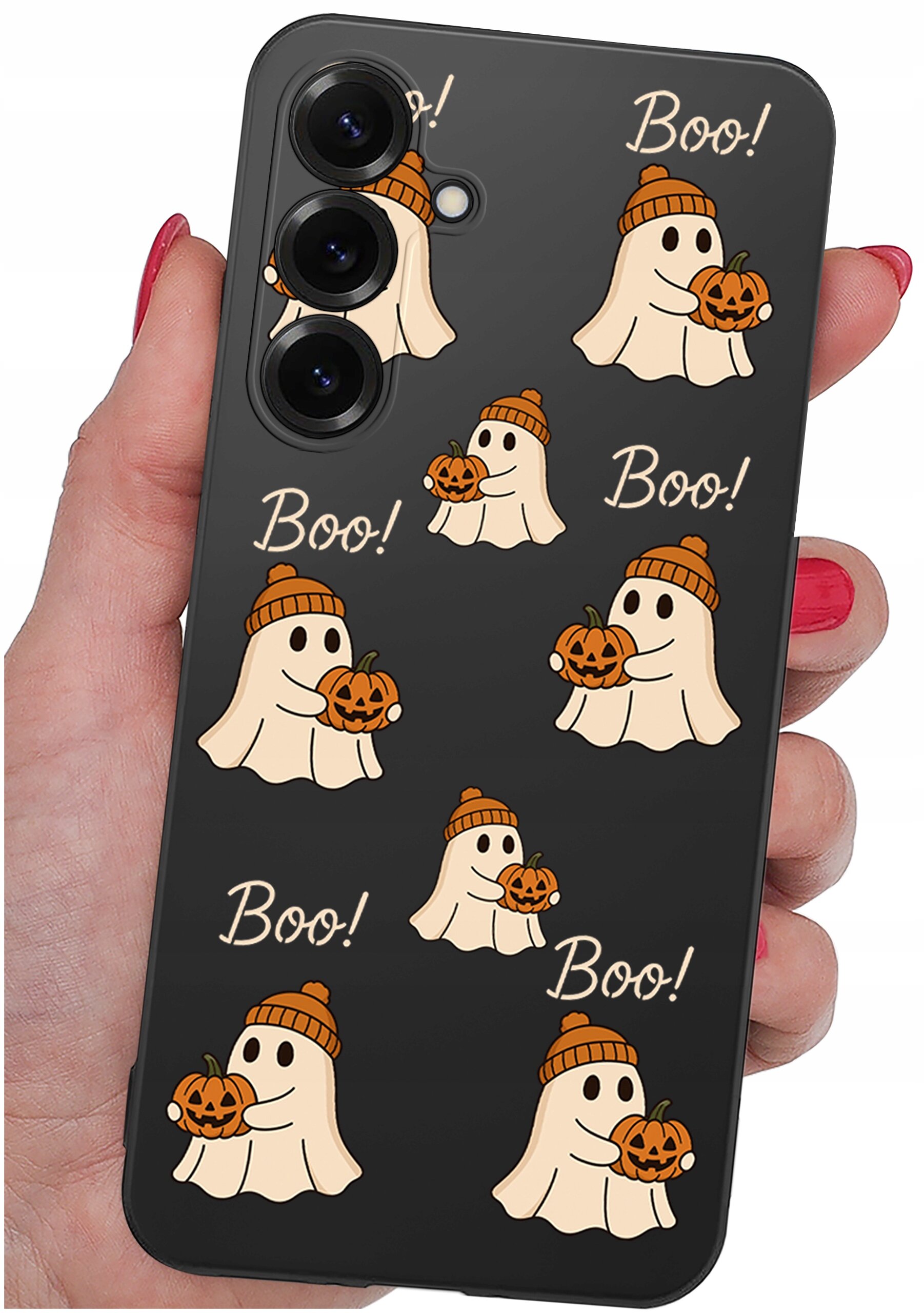 Etui na telefon z czarnym tłem, ozdobione wzorami duchów trzymających dynie i napisem \'Boo!\'.