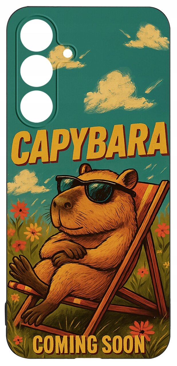 Etui z nadrukiem kapibary w okularach przeciwsłonecznych, siedzącej na leżaku wśród kwiatów. Na etui widnieje tekst: \'CAPYBARA COMING SOON\'.