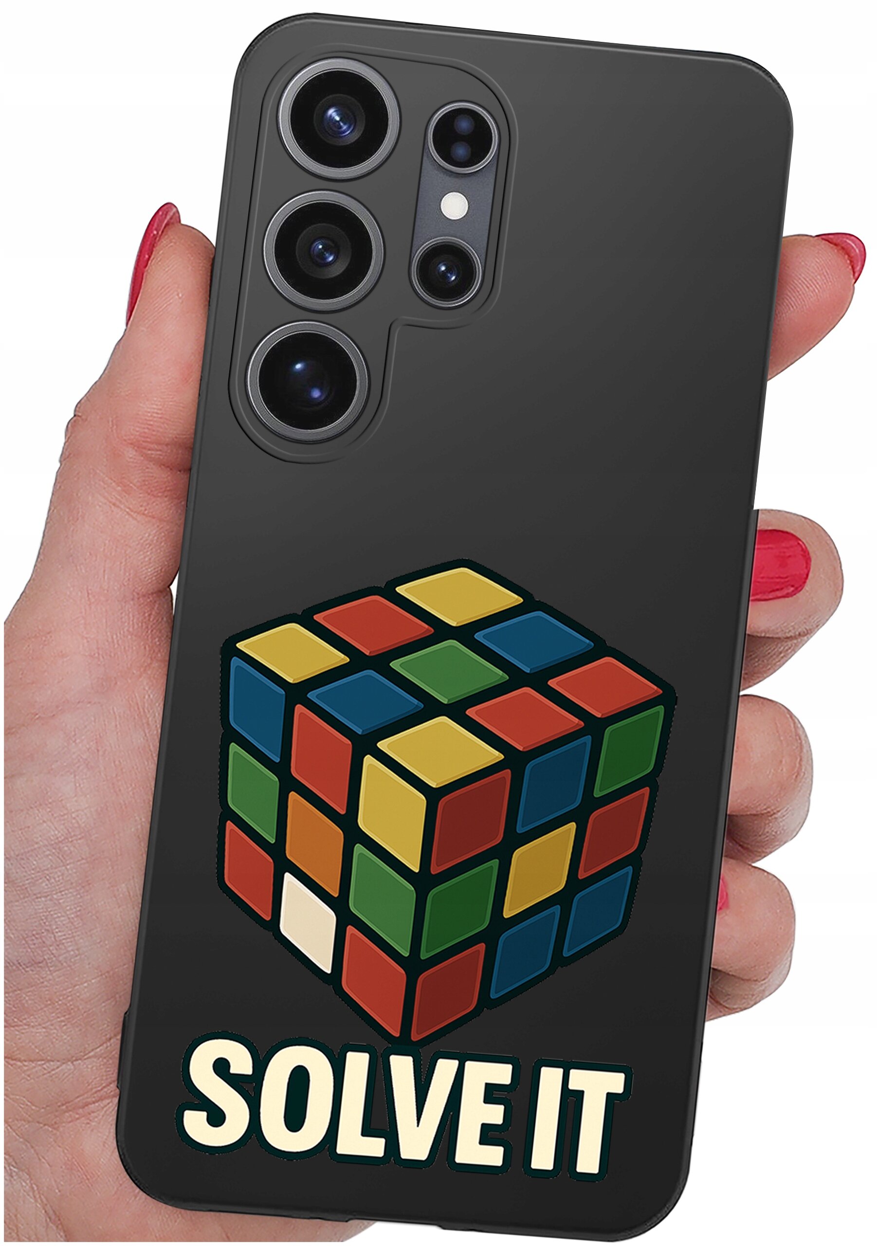Czarna obudowa telefonu z nadrukiem kolorowej kostki i napisem \'SOLVE IT\'.