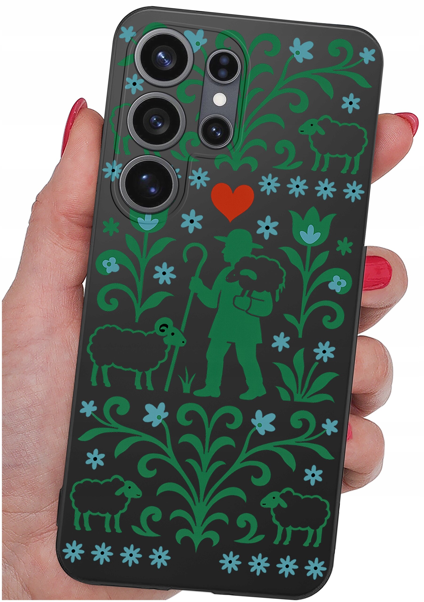 Etui na telefon z wzorem przedstawiającym pasterza z owcami, otoczonego zielonymi roślinami i niebieskimi kwiatami na czarnym tle. Wzór zawiera także czerwone serce nad postacią pasterza.
