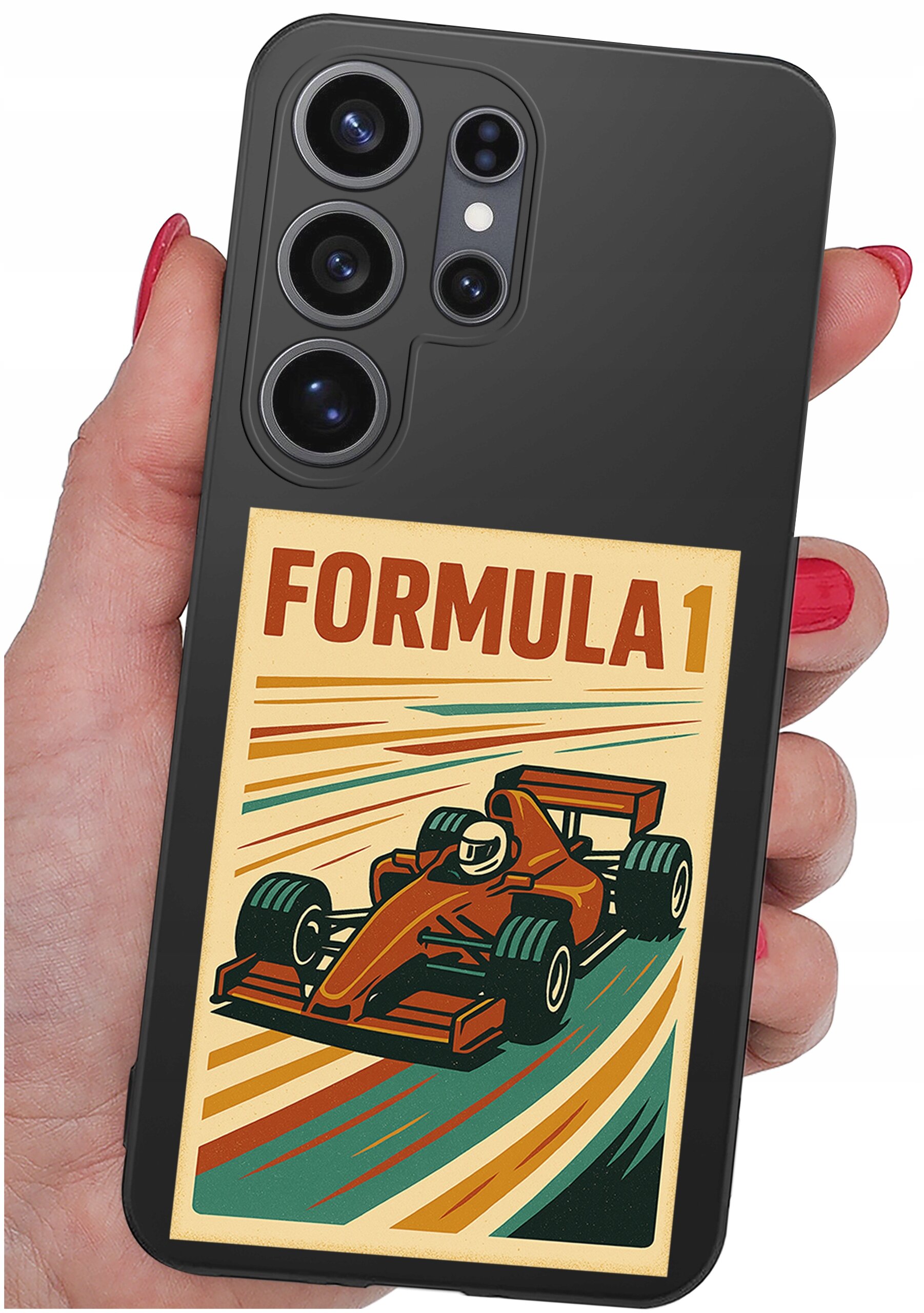 Etui na telefon z grafiką przedstawiającą samochód wyścigowy i napisem \'FORMULA 1\'. Etui jest trzymane w dłoni, a na górze widoczne są trzy obiektywy aparatu.