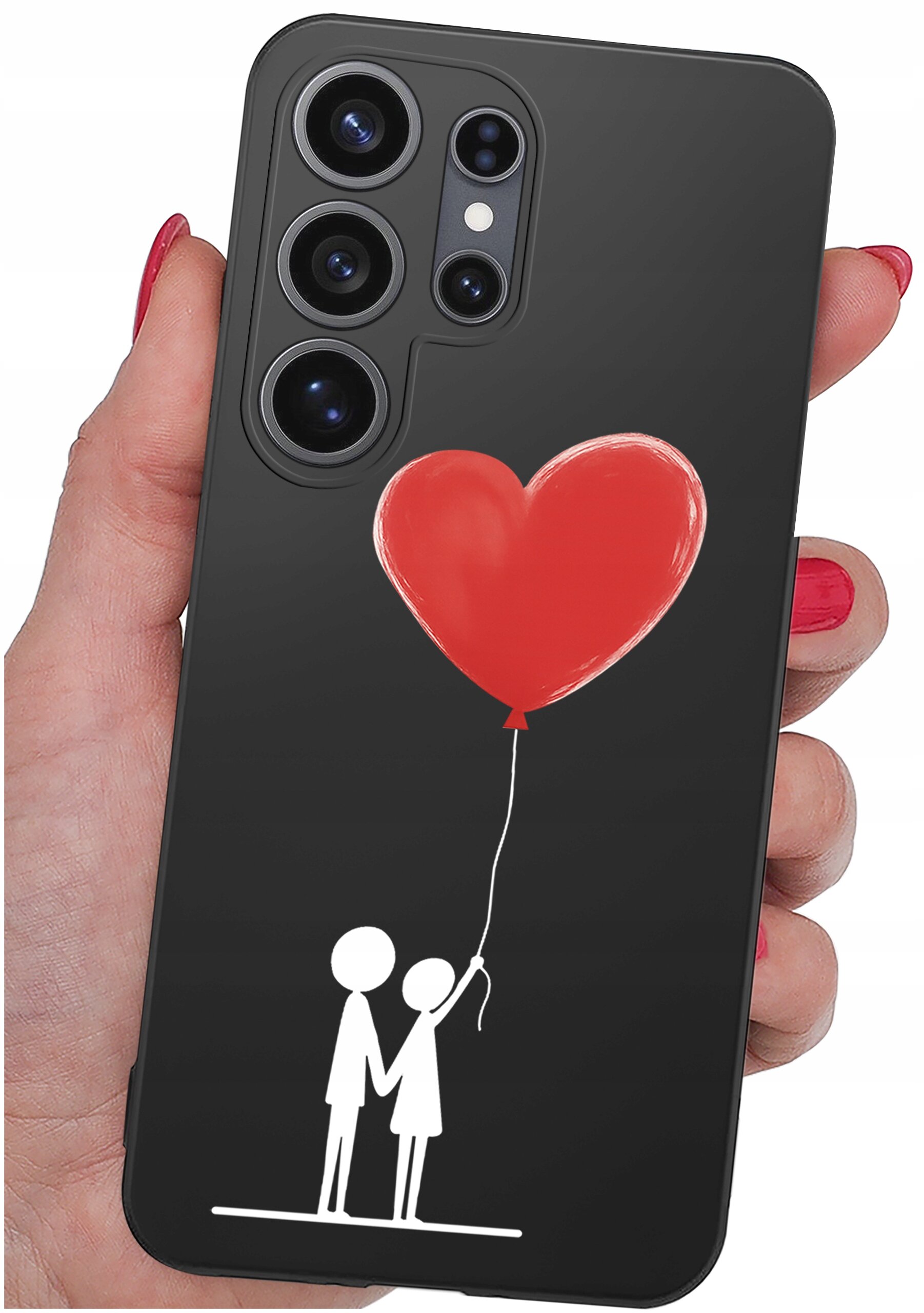 Czarne etui na telefon z grafiką przedstawiającą dwie postacie trzymające czerwony balon w kształcie serca. Etui ma wycięcia na cztery obiektywy aparatu.