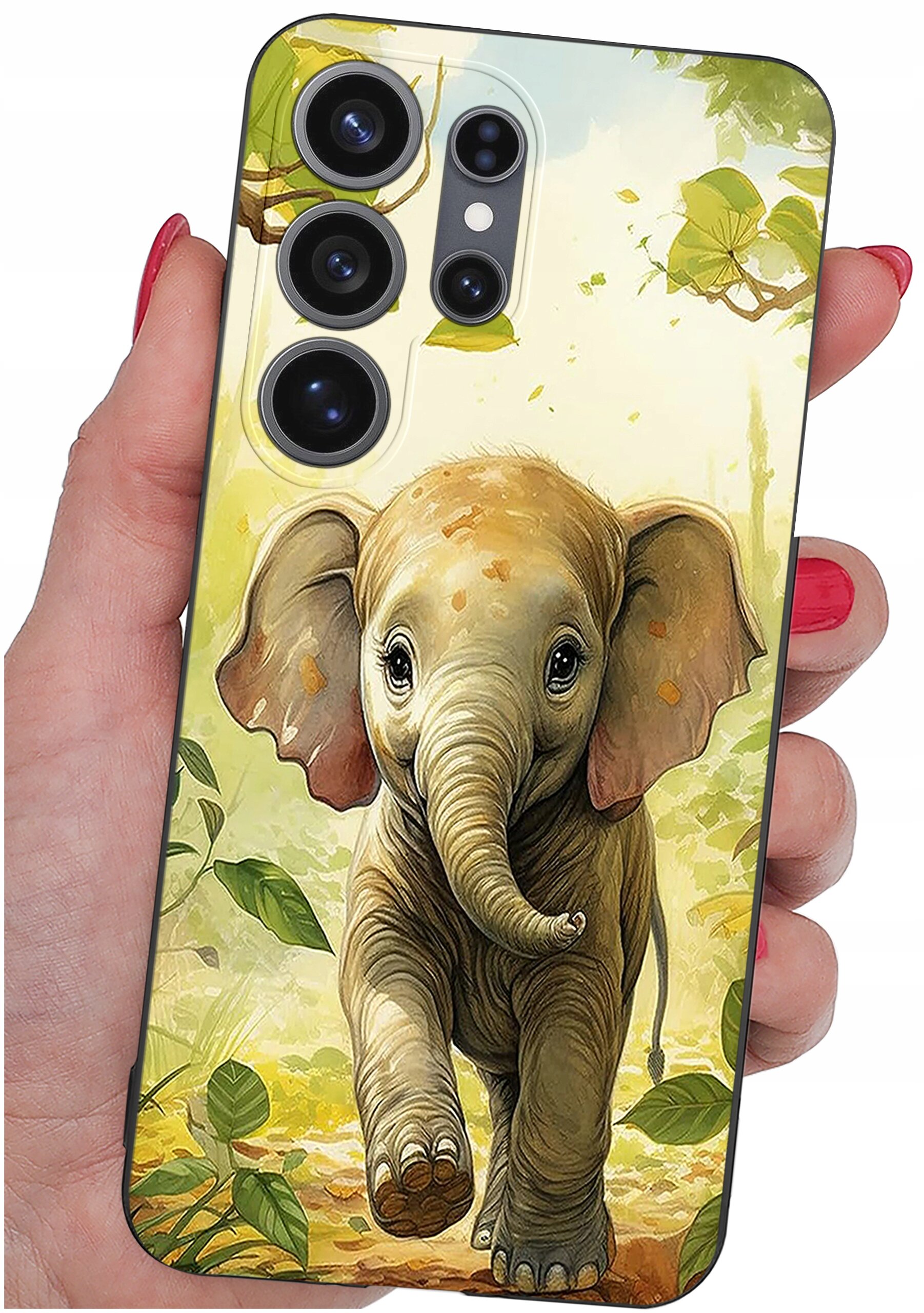 Etui na telefon z nadrukiem młodego słonia w otoczeniu zielonych liści. Etui trzymane jest w dłoni z pomalowanymi na czerwono paznokciami.