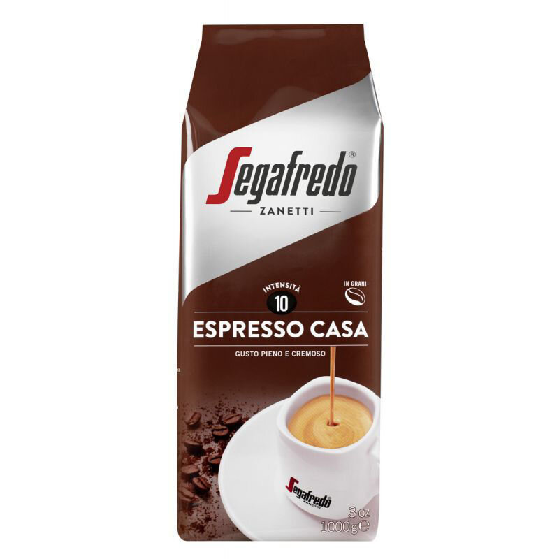 Opakowanie kawy ziarnistej z logo Segafredo Zanetti, z napisem \'ESPRESSO CASA\' oraz filiżanką kawy na dole. Intensywność oznaczona jako 10, waga 1000 g.