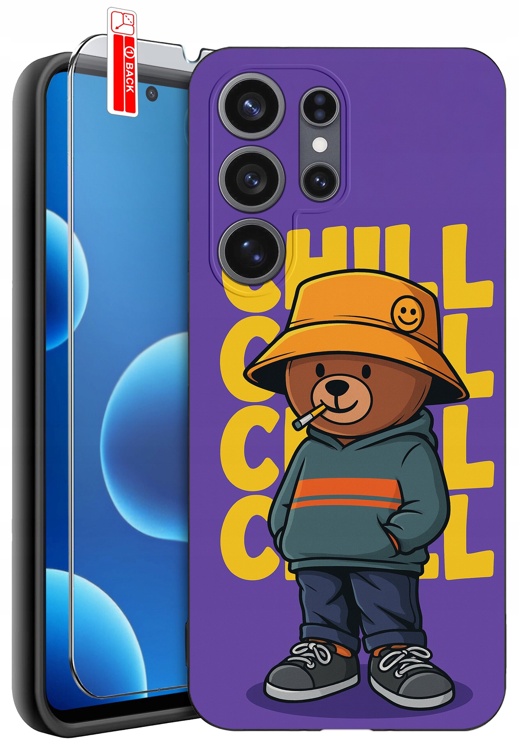 Etui na telefon z fioletowym tłem, przedstawiające misia w pomarańczowym kapeluszu i bluzie, z napisem \'CHILL\' w tle. Obok znajduje się szkło ochronne z oznaczeniem \'BACK\'.