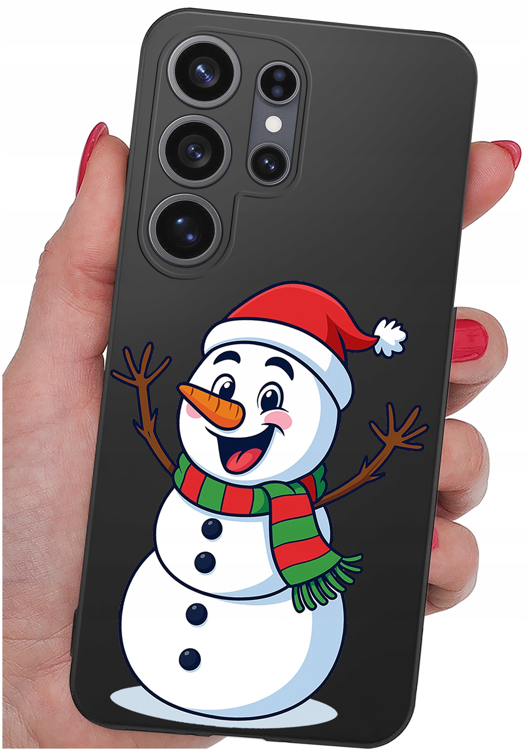 Czarny silikonowy case na telefon z nadrukiem uśmiechniętego bałwana w czerwonej czapce i szaliku. Case jest trzymany w dłoni, a na górze widoczne są cztery obiektywy aparatu.