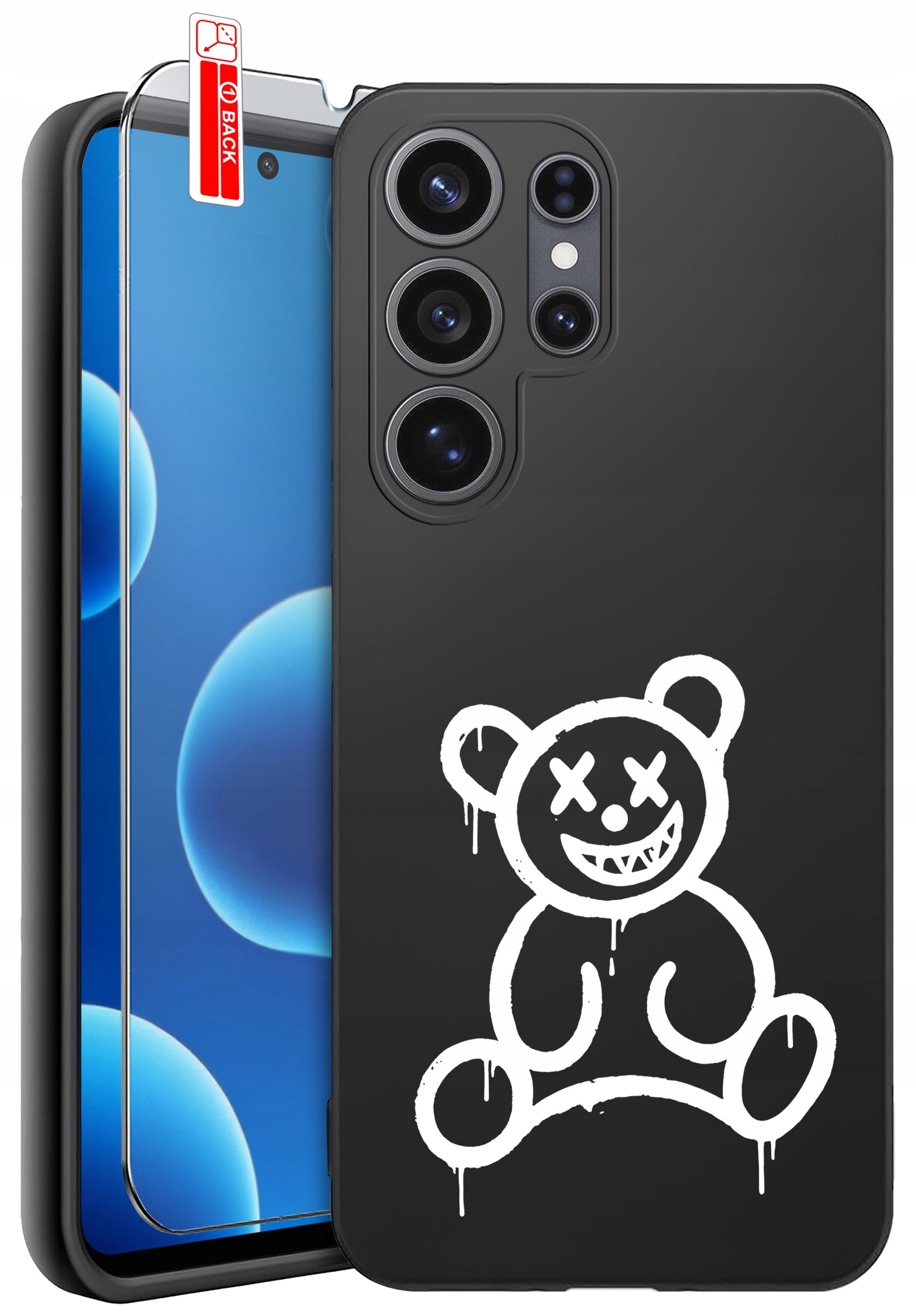 Czarne etui na telefon z białym rysunkiem misia o skrzyżowanych oczach i szerokim uśmiechu. Obok znajduje się szkło ochronne z czerwoną naklejką \'BACK\'.