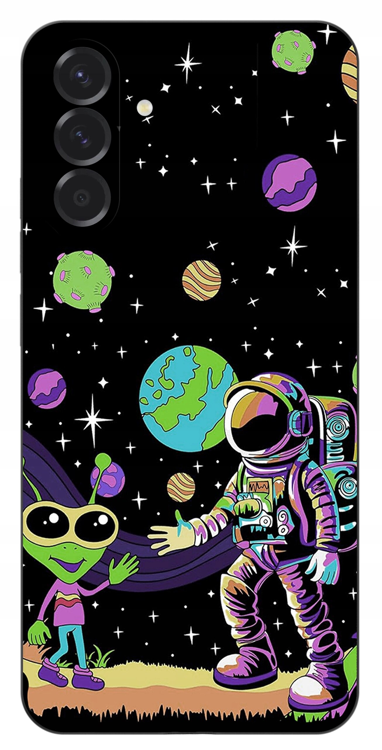 Etui na telefon z kolorowym wzorem przedstawiającym kosmonautę i zielonego kosmitę na tle kosmosu z planetami i gwiazdami.