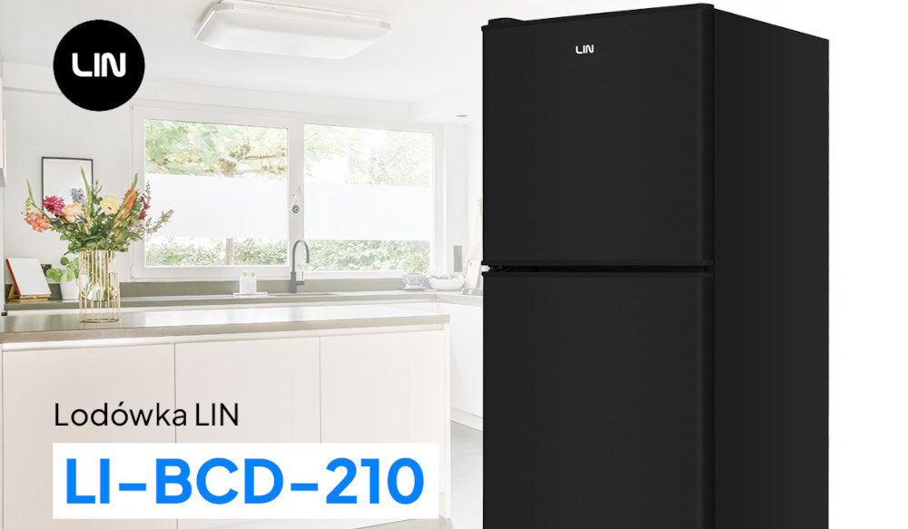 Czarna lodówka z logo LIN stoi w jasnej kuchni. Na obrazie widoczny jest napis: \'Lodówka LIN LI-BCD-210\'.