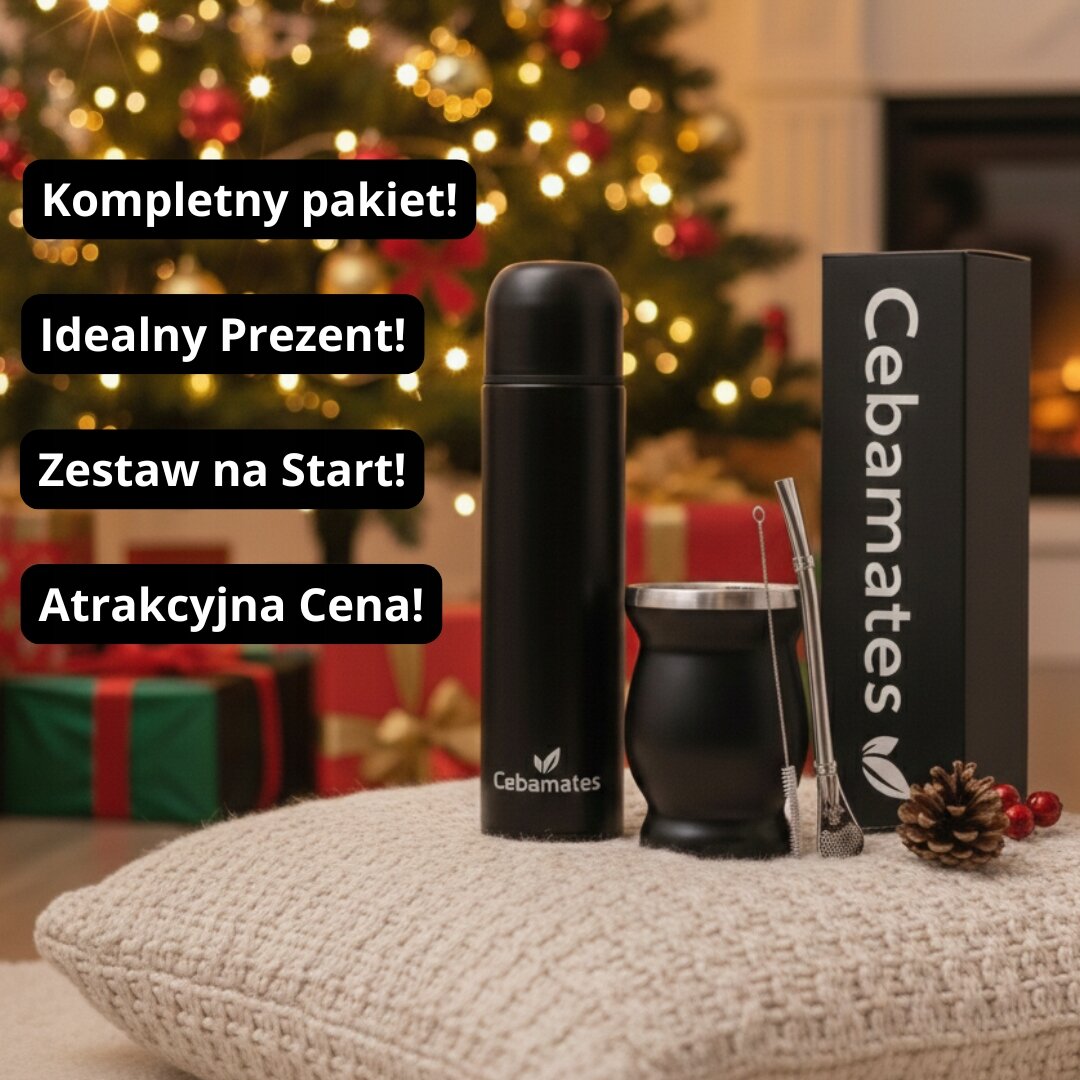 Na obrazie znajduje się zestaw do Yerba Mate składający się z termosu, matero i bombilli, umieszczony na tle świątecznej choinki. Widoczny tekst: \'Kompletny pakiet!\', \'Idealny Prezent!\', \'Zestaw na Start!\', \'Atrakcyjna Cena!\', \'Cebamates\'.