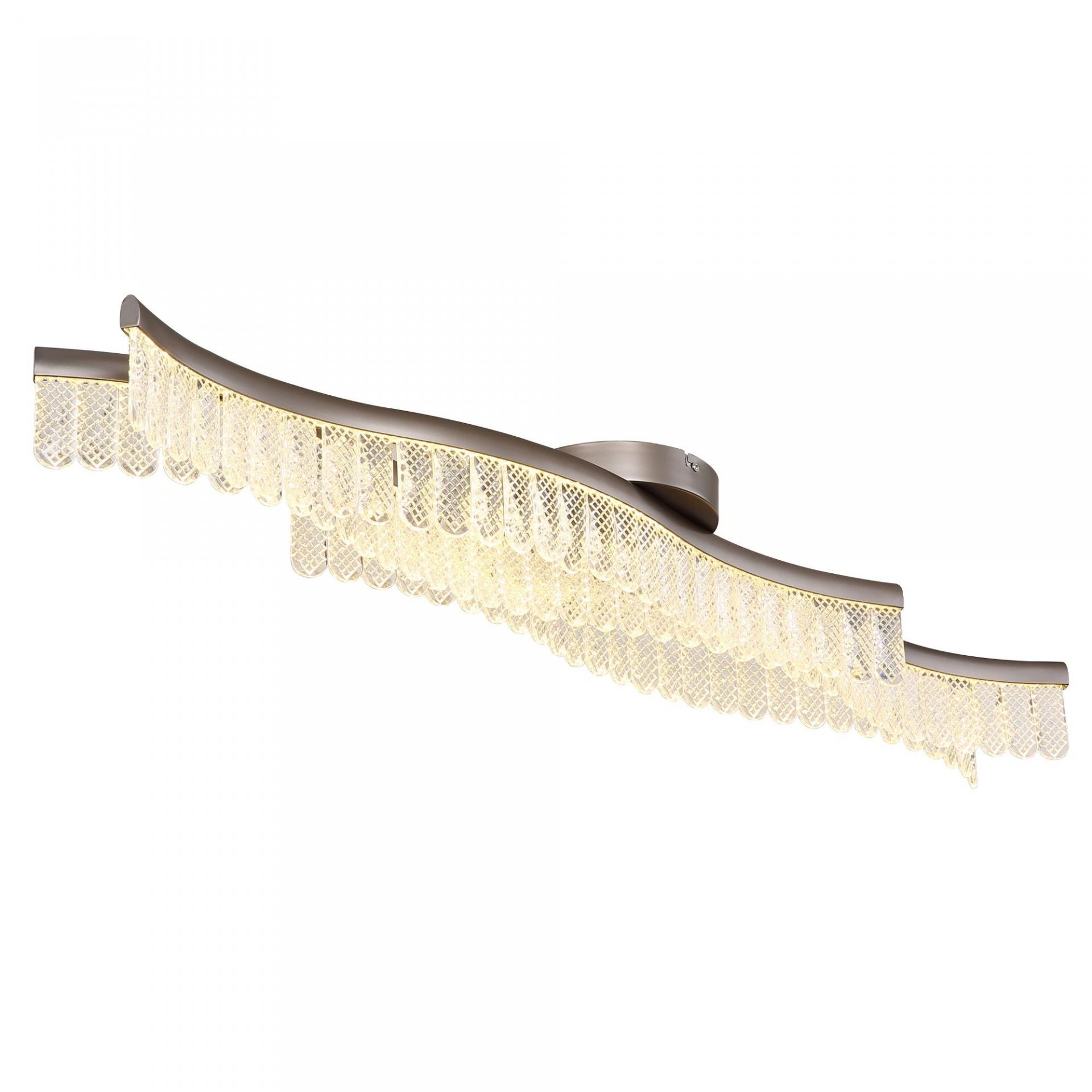 Lampa sufitowa LED z falistym, metalowym korpusem i wiszącymi, przezroczystymi elementami dekoracyjnymi. Emituje ciepłe, żółtawe światło.