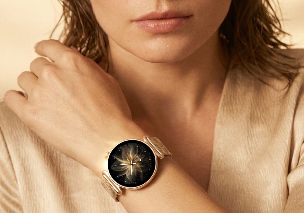 FOREVER SB-380 smartwatch szampańskie złoto matowe detale odporna powierzchnia lekka konstrukcja