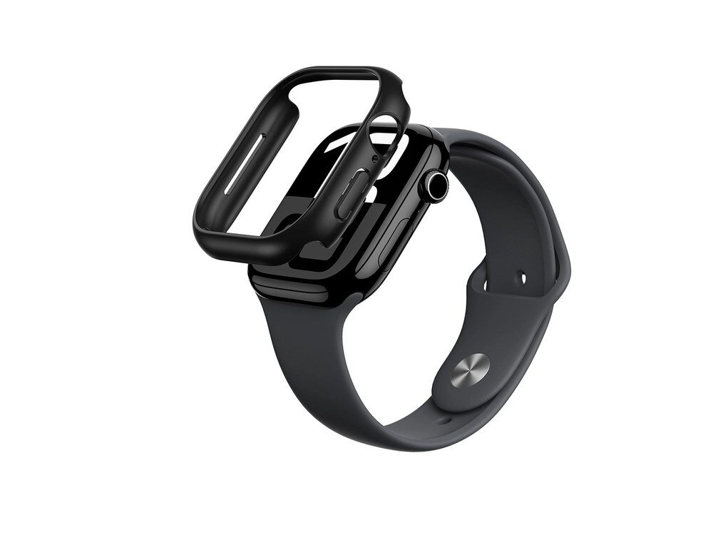 Czarne etui AmazingThing Minimal Case unoszone nad Apple Watch z szarym paskiem, widok ukośny na białym tle.