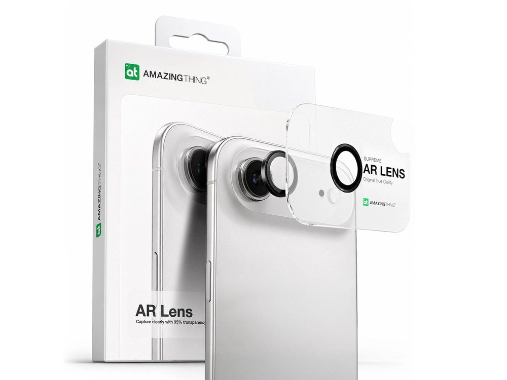Opakowanie i szkło ochronne AmazingThing AR Lens Supreme na obiektyw iPhone'a, białe tło, widoczny telefon z zamontowaną ochroną.