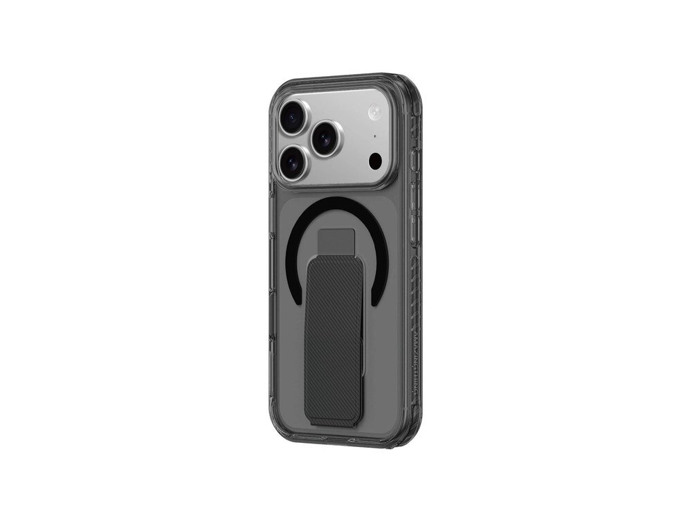 Etui AmazingThing Titan Pro Holder na iPhone 17 Pro Max, ujęcie z boku pod kątem ukazujące strukturę materiału, przyciski boczne i gniazdo USB-C.