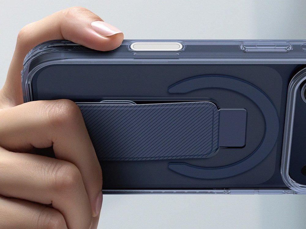 Przezroczyste niebieskie etui AmazingThing Titan Pro Holder na iPhone 17 Pro Max trzymane w dłoni, widoczna podstawka i pierścień MagSafe od tyłu.