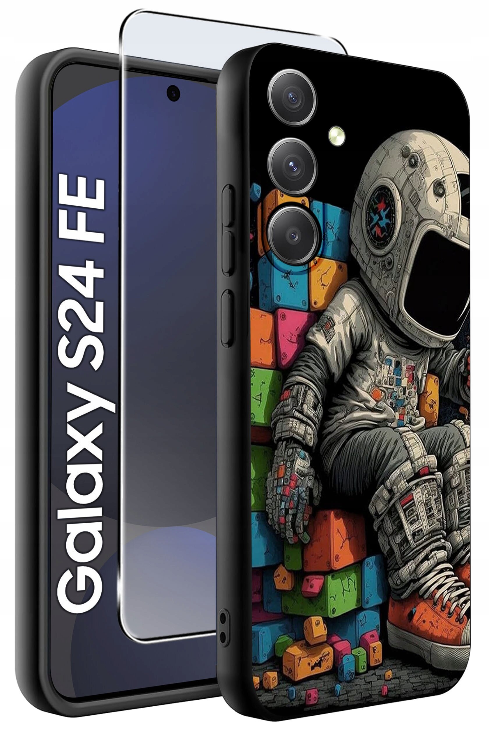 Obraz przedstawia etui na telefon z kolorowym wzorem astronauty siedzącego na klockach. Obok widoczny jest napis \'Galaxy S24 FE\' oraz szkło ochronne na ekran.