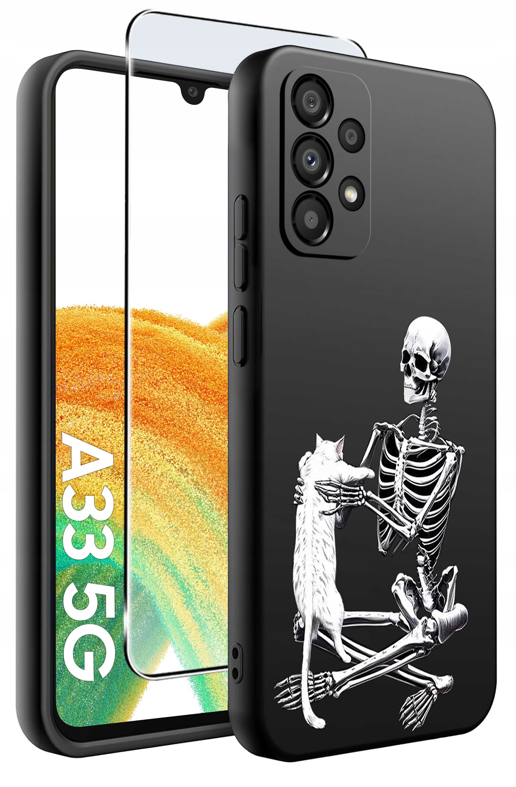 Czarne etui na telefon z nadrukiem szkieletu trzymającego kota, obok widoczna szybka ochronna. Na ekranie telefonu napis \'A33 5G\'.