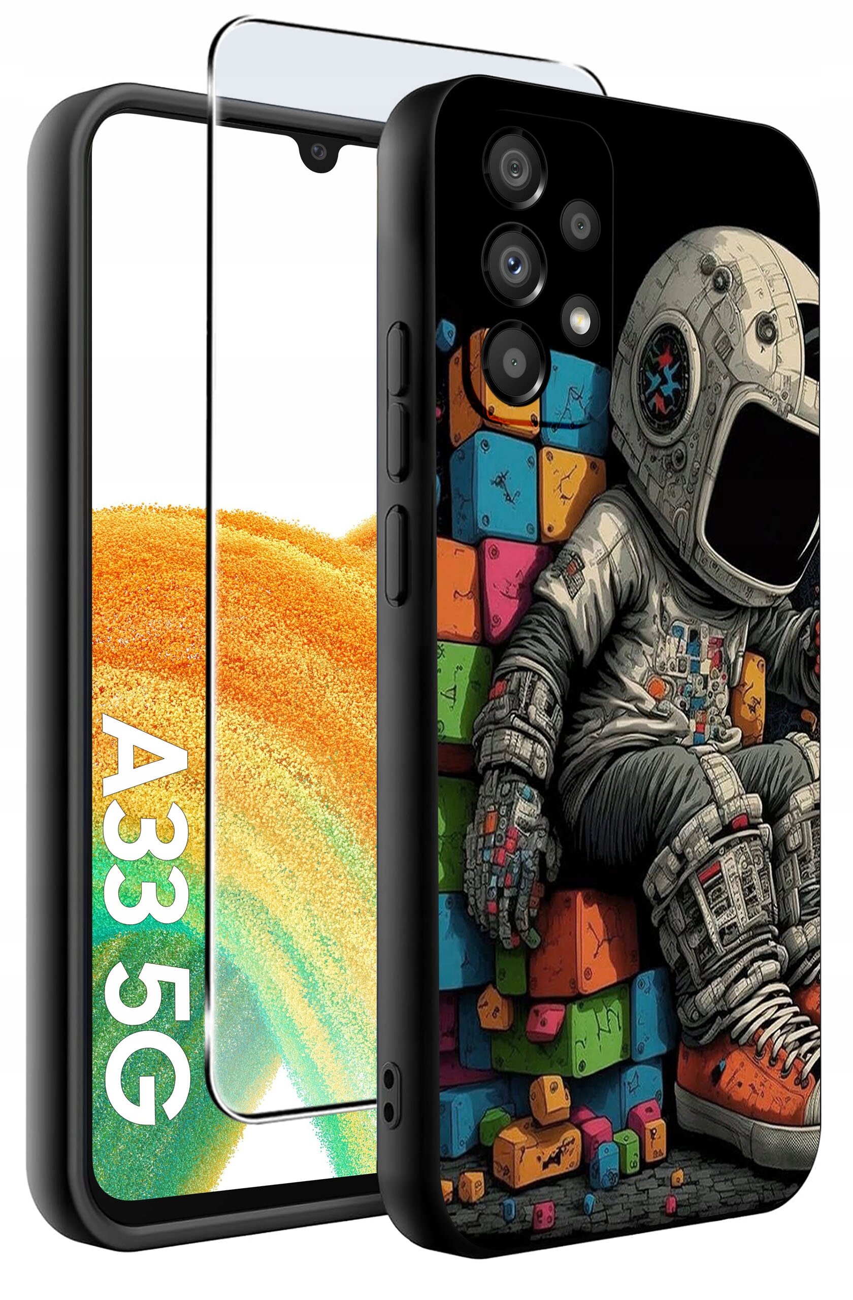 Etui na telefon z kolorowym wzorem przedstawiającym astronautę siedzącego na klockach. Obok etui znajduje się szkło ochronne, a na ekranie telefonu widoczny jest napis \'A33 5G\'.