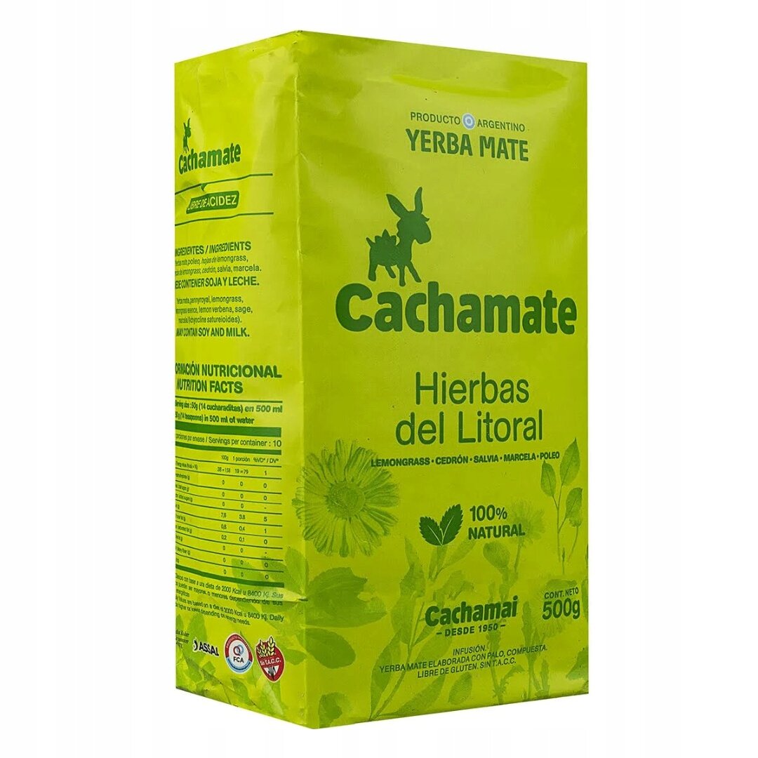 Opakowanie Yerba Mate Cachamate Hierbas del Litoral w kolorze zielonym z grafiką osła i roślin. Na opakowaniu widnieje tekst: \'100% Natural\', \'Cachamai desde 1950\', \'Cont. Neto 500g\'.