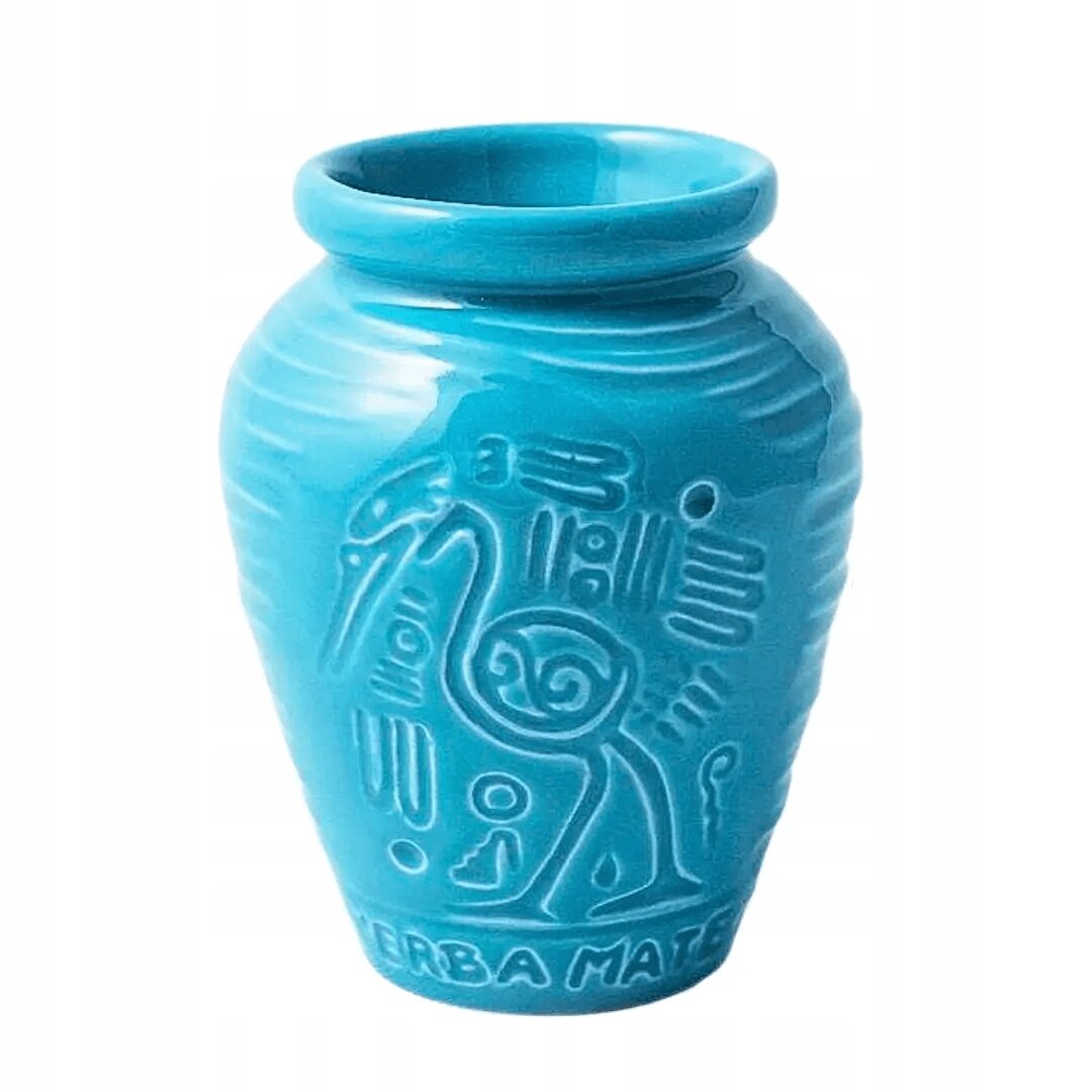 Niebieskie naczynie ceramiczne z wygrawerowanymi wzorami i napisem \'Yerba Mate\' na dole.