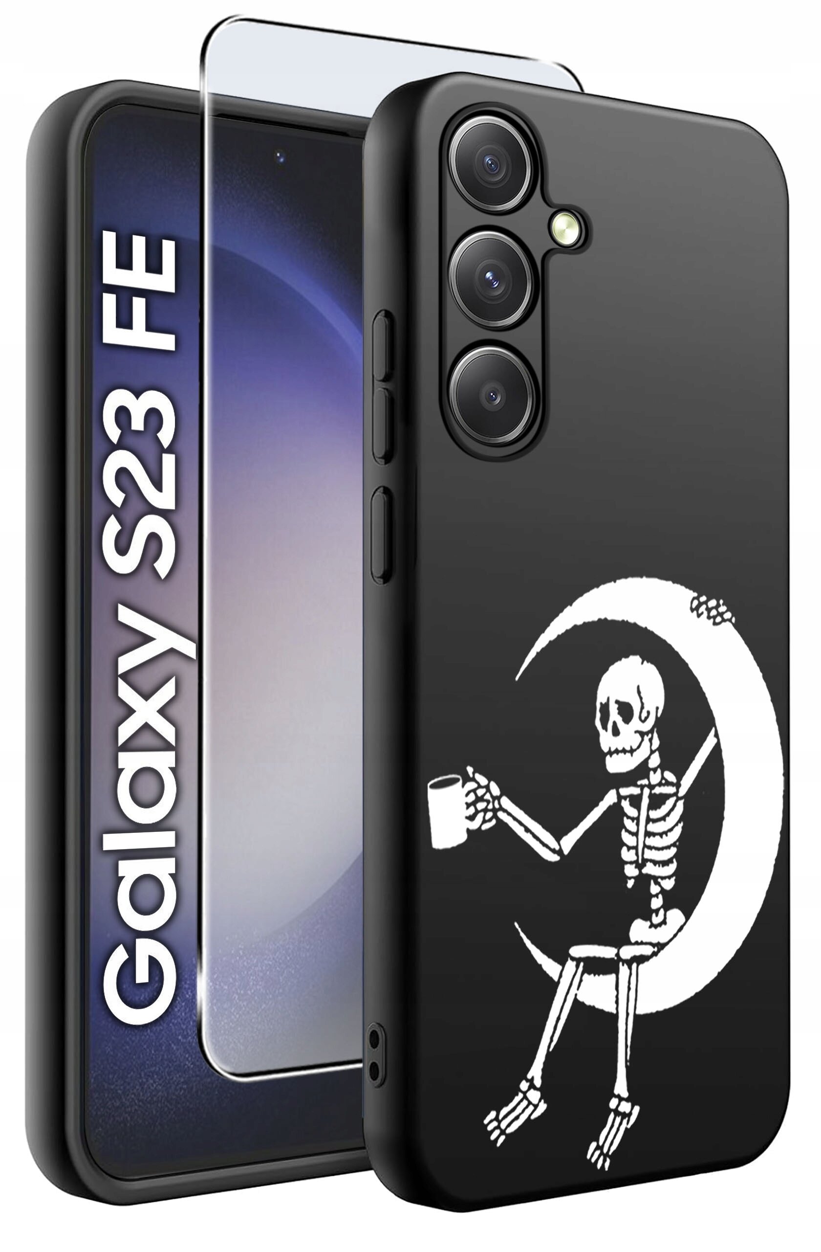 Czarne etui na telefon z nadrukiem szkieletu siedzącego na księżycu i trzymającego kubek. Obok widoczny jest napis \'Galaxy S23 FE\' oraz szkło ochronne na ekran.