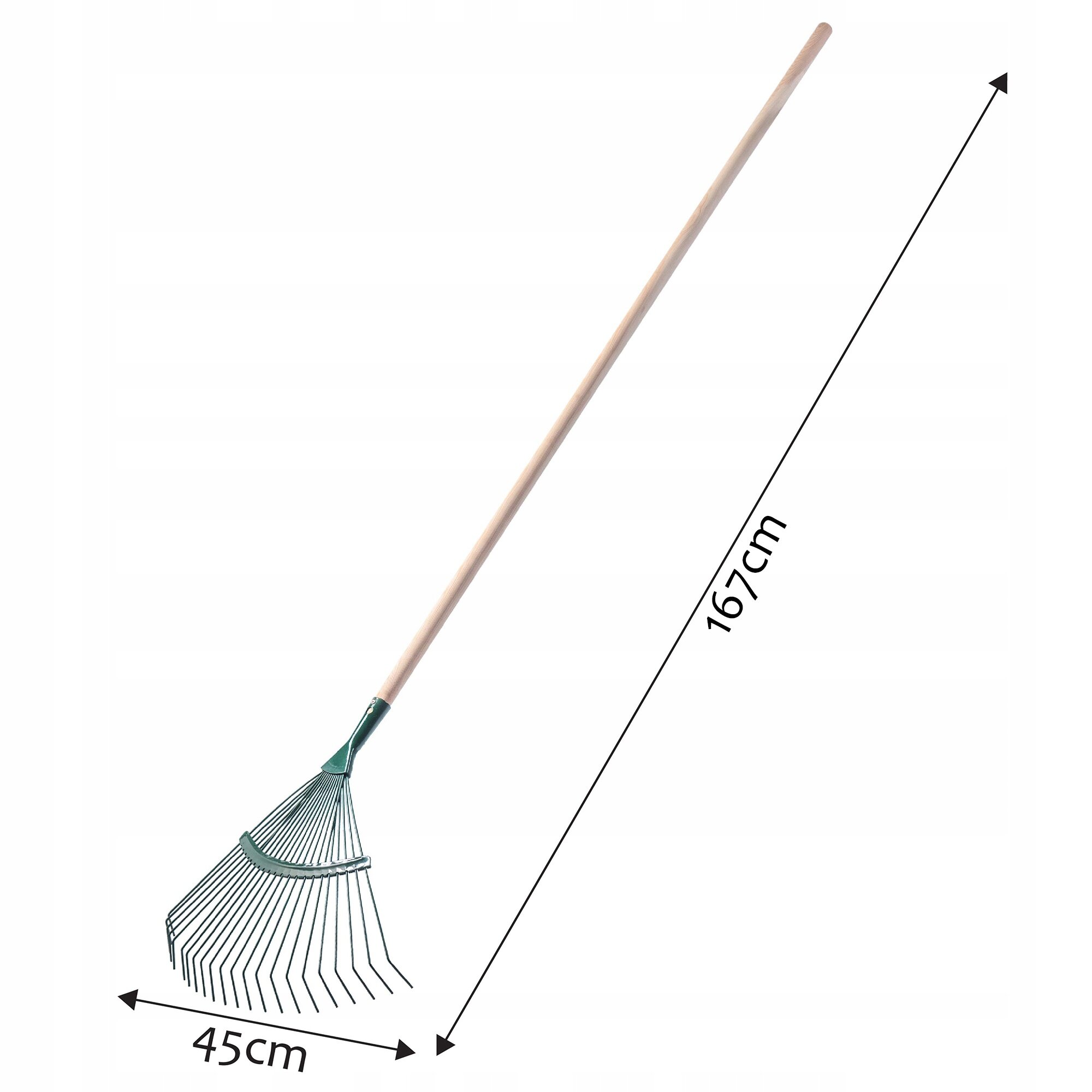 Na obrazie widoczne są grabie ogrodowe z drewnianym trzonkiem o długości 167 cm i szerokości wachlarza 45 cm. Grabie mają metalowe zęby ułożone w wachlarzowy kształt.