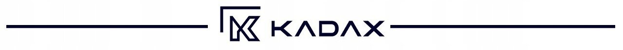 Logo z napisem \'KADAX\' otoczone cienkimi liniami po obu stronach.