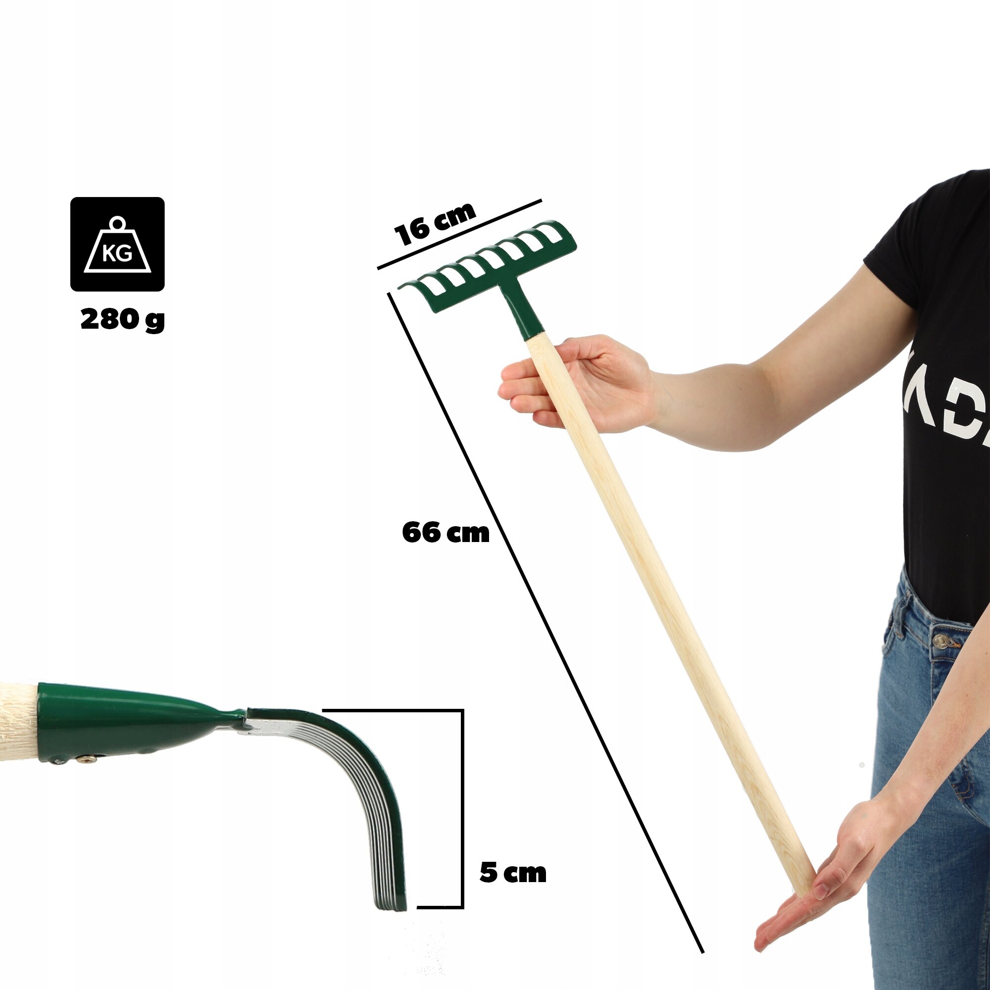 Osoba trzyma grabie ogrodowe z drewnianym trzonkiem o długości 66 cm i metalową głowicą z 8 zębami o szerokości 16 cm. Obok widoczna jest ikona z wagą 280 g oraz zbliżenie na zakrzywiony koniec grabi o długości 5 cm.