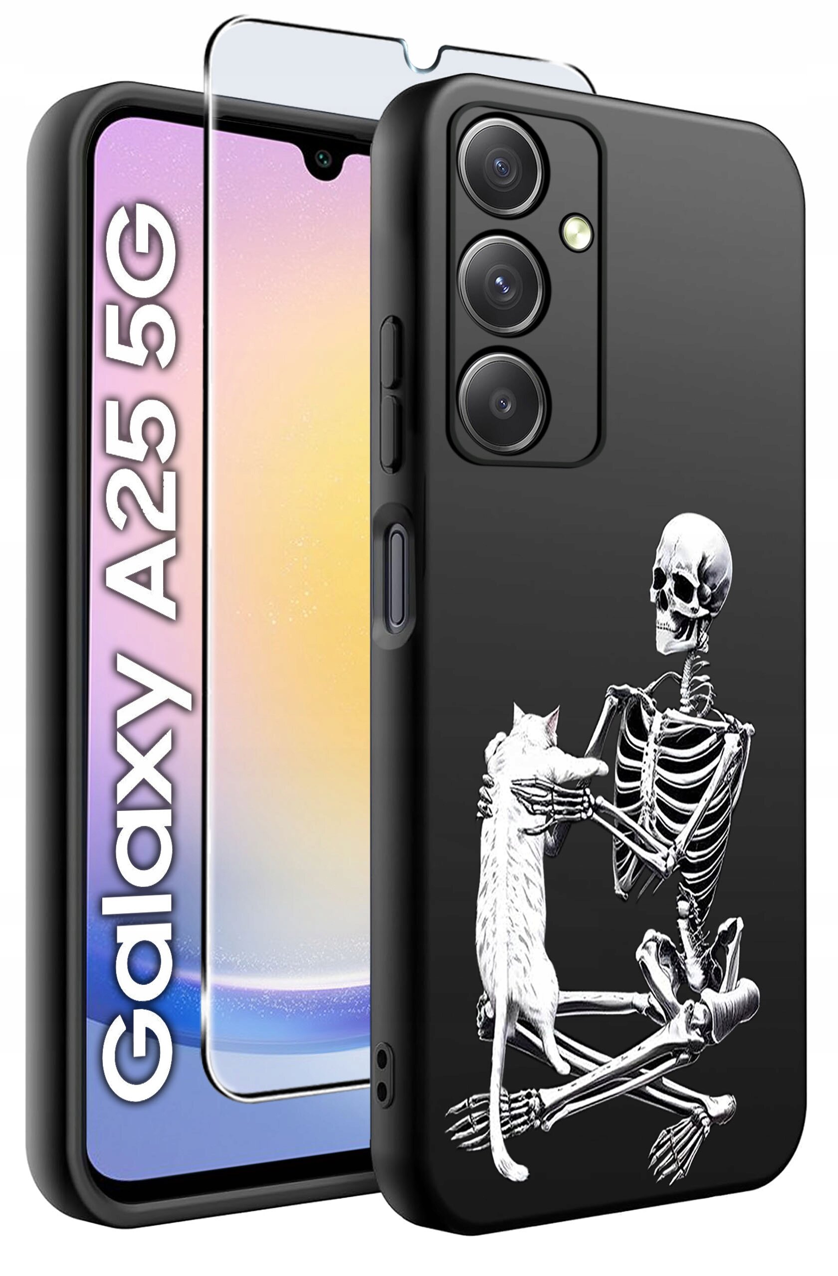 Czarne etui na telefon z nadrukiem szkieletu trzymającego kota, obok widoczna jest szybka ochronna. Na ekranie telefonu napis \'Galaxy A25 5G\'.