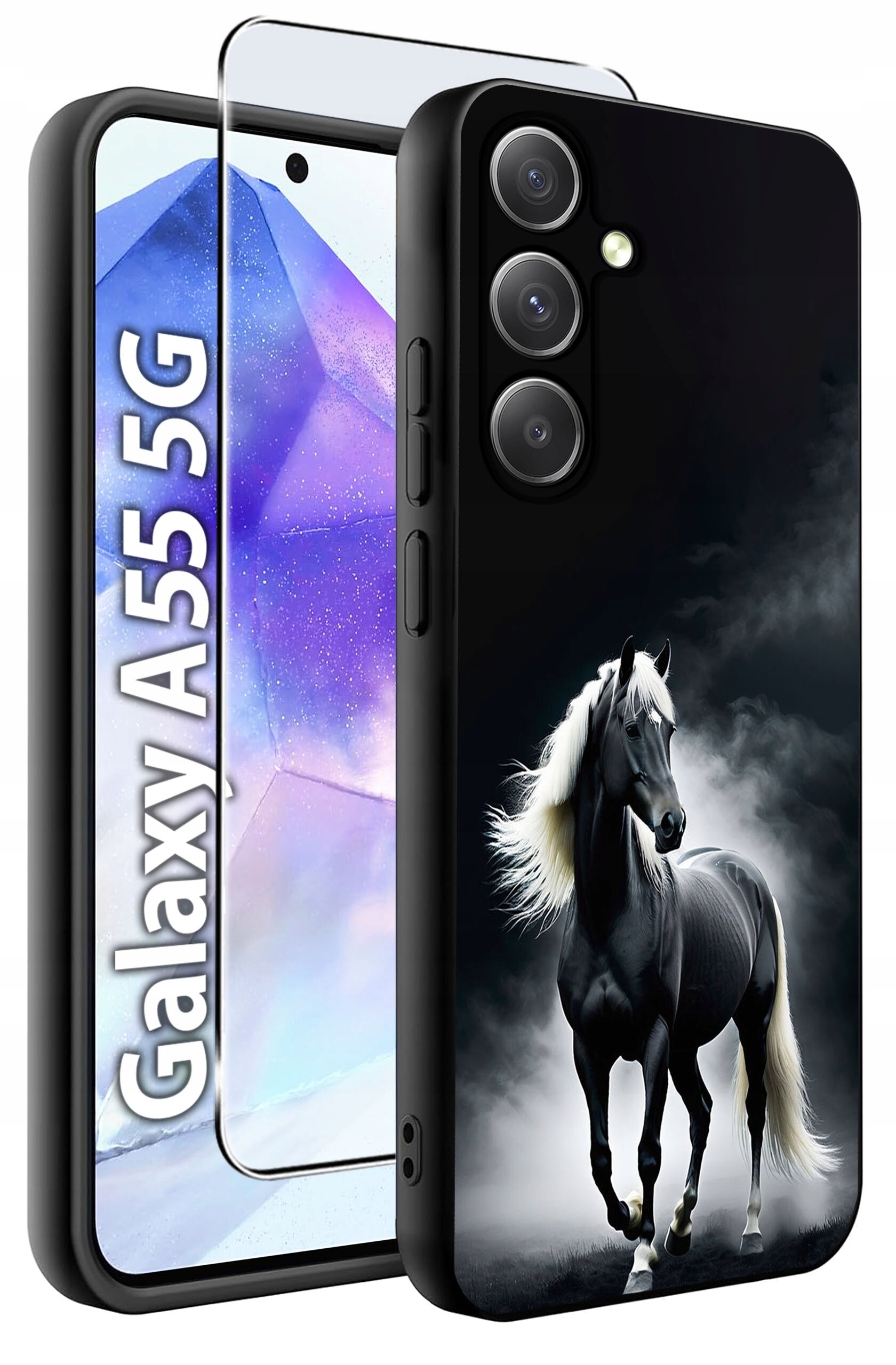 Obraz przedstawia etui na telefon z grafiką czarnego konia na tle mgły. Obok widoczny jest telefon z napisem \'Galaxy A55 5G\' oraz szkło hartowane.