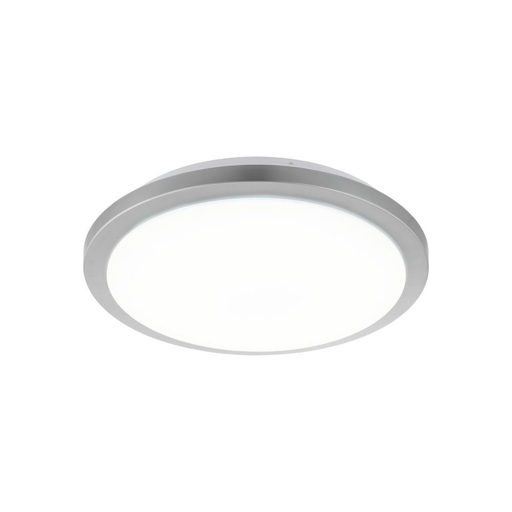 Okrągły plafon LED z białym kloszem i srebrną obwódką. Lampa ma nowoczesny design.