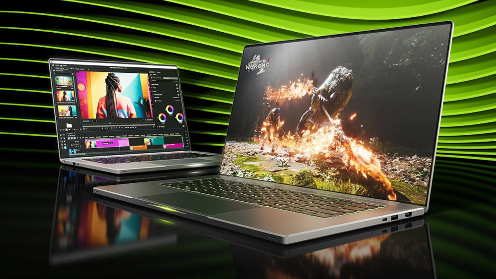 Na obrazie widoczne są dwa laptopy z wyświetlonymi różnymi ekranami; jeden pokazuje edytor wideo, a drugi scenę z gry z postacią walczącą z ogniem. Tło jest zielone z falistym wzorem.