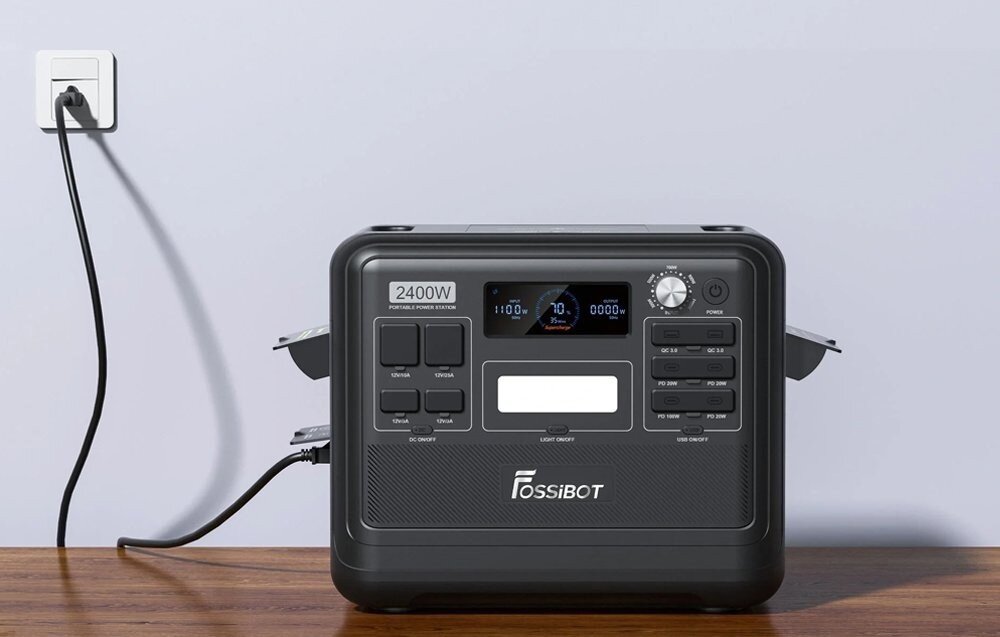 Stacja zasilania FOSSIBOT F2400 2400W Czarny, szybkie, ładowanie, stacji, zasilania, Czarna stacja zasilania ładowana z gniazdka ściennego.